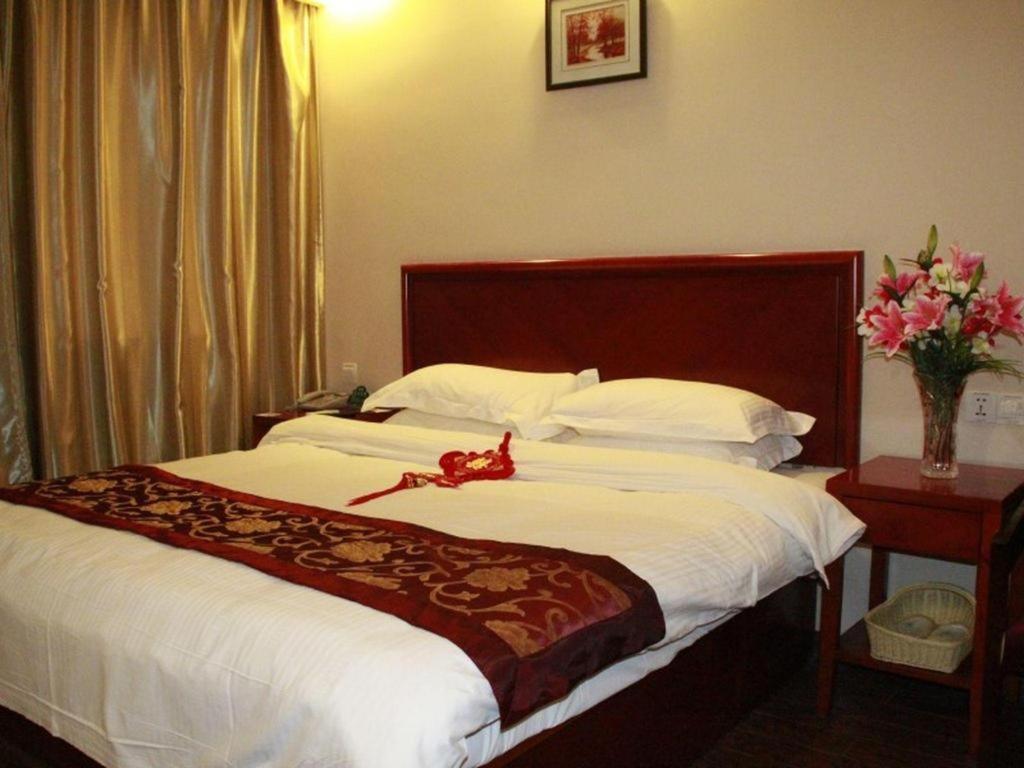 Greentree Inn Shanghai Guangxin Road Tongji Hospital Express Hotel Bagian luar foto